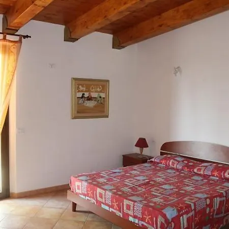 Cave Trilocale E Monolocale A Apartamento